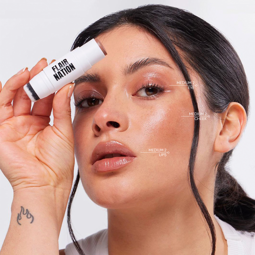 BRONZER & CONTORNO