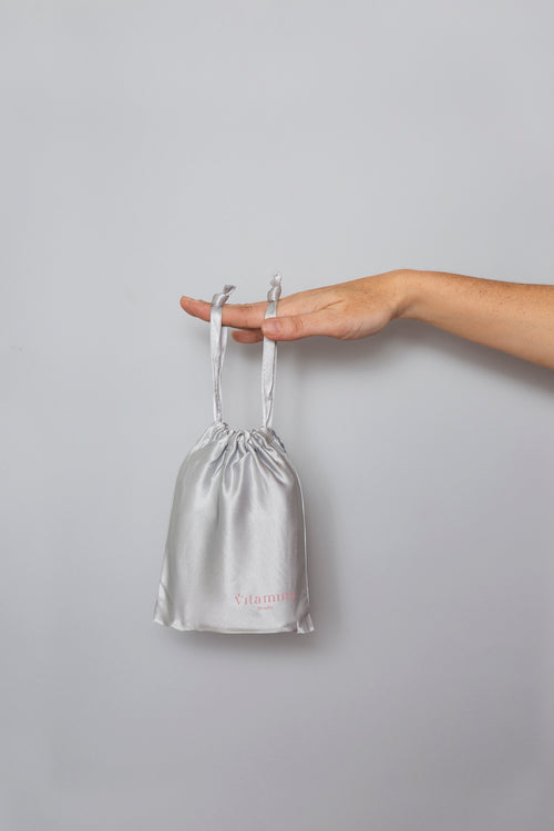 Antifaz gris claro 100% seda